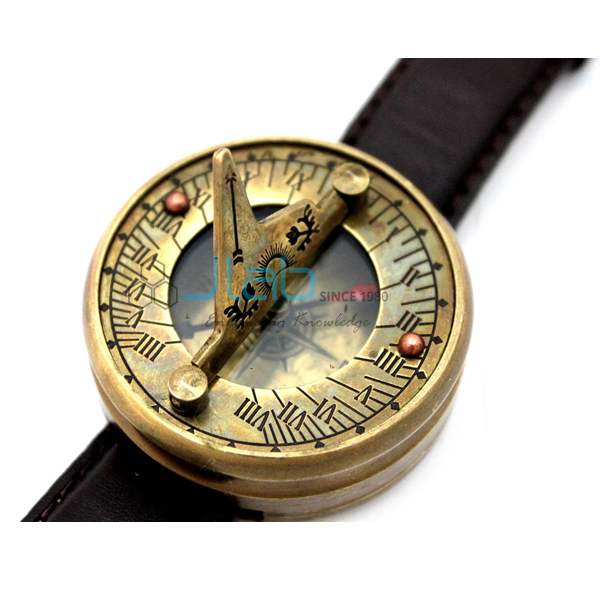 手表、日晷、指南针